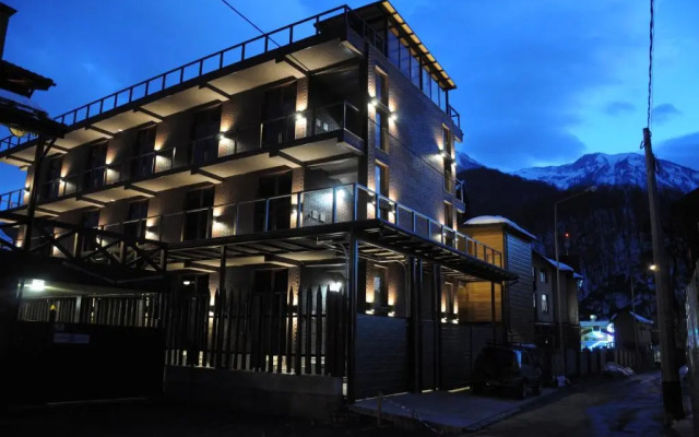 Raduzhny Guest House