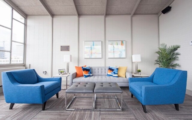 Bold Luxurious 1 bedroom Louisville getaway