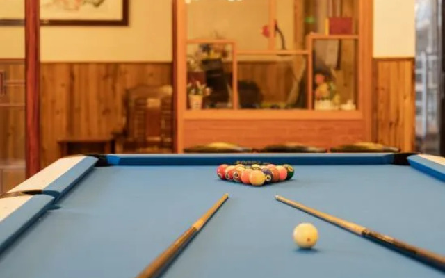 Qunshan Shanju Hotel