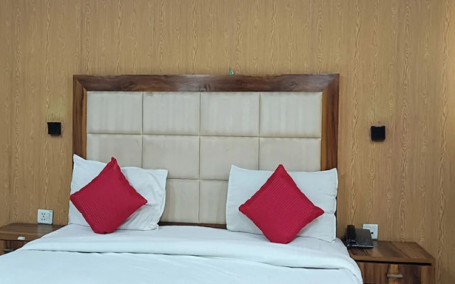 Hotel RTS Plaza Near IGI Airport