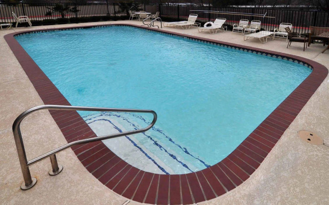 Best Western Roanoke Inn & Suites