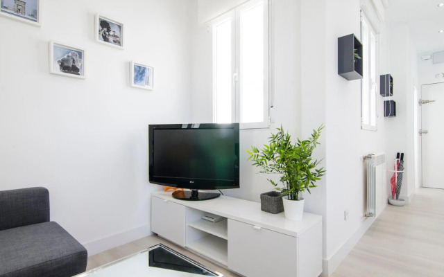 Minty Stay - Jose Ortega y Gasset