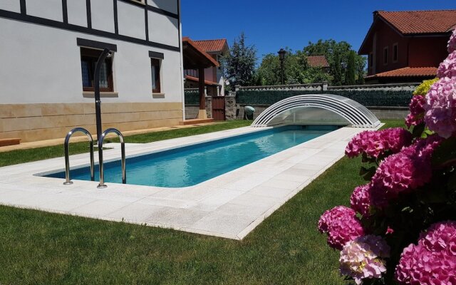 Chalet Elegante Y Funcional Playa