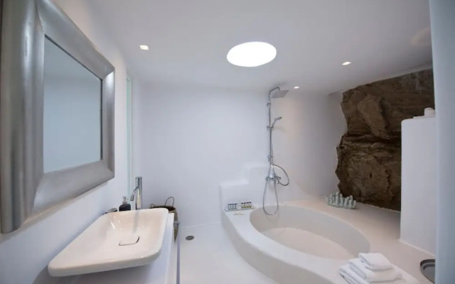 One Bedroom Suite Amethyst With Shared Pool