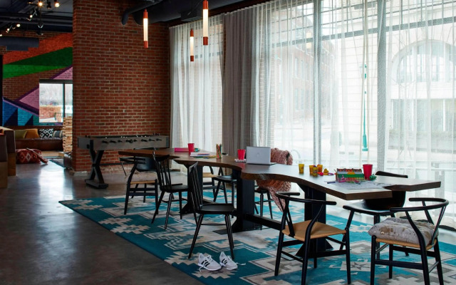 Moxy Chattanooga Downtown