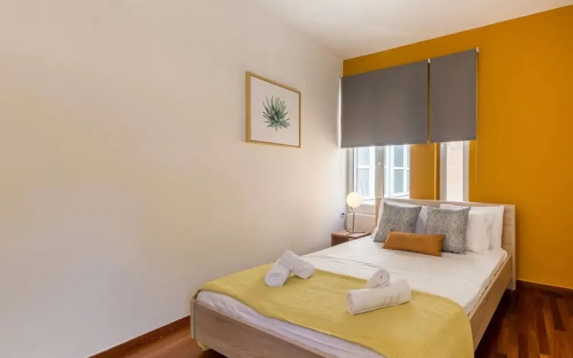 Modernly furnished apartment in Psyri A8
