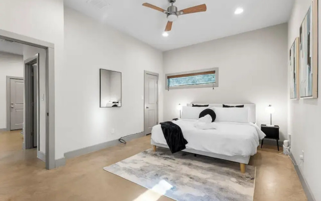 Chic & Homey 3BR Close to Downtown