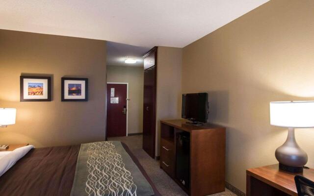 Comfort Inn & Suites