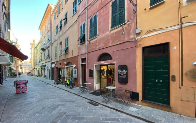 Via Colombo 100 mt dal mare