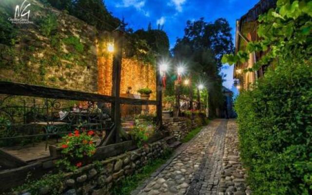 Casa Cositorarului Boutique Pension