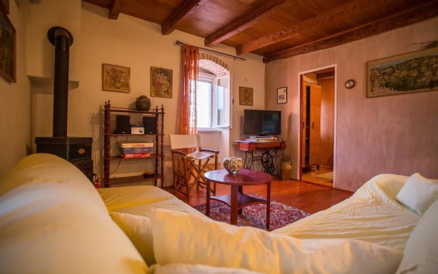 Holiday House Mirna Lozisca