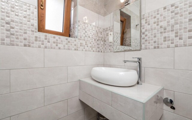 Amazing Home in Gostinjac With Wifi and 3 Bedrooms