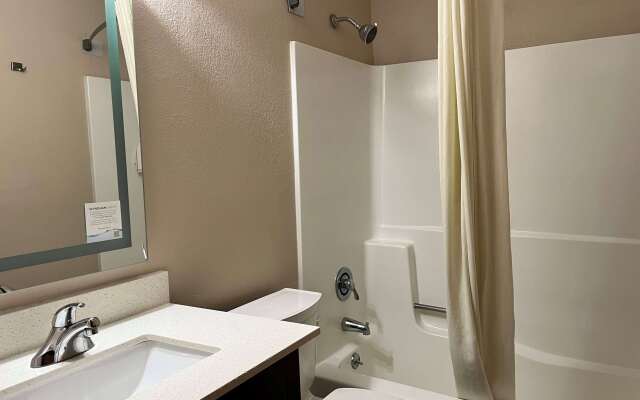 Super 8 by Wyndham Indianapolis/Emerson Ave