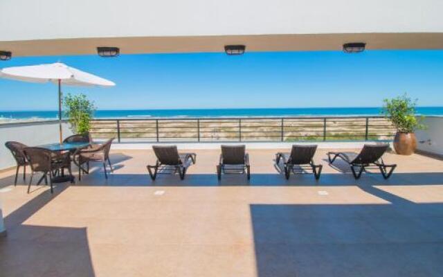 Ponta dos Molhes Beach Flat