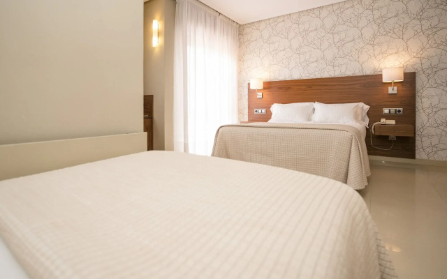 Hotel Pirámide