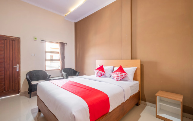 OYO 876 D' Exclusive