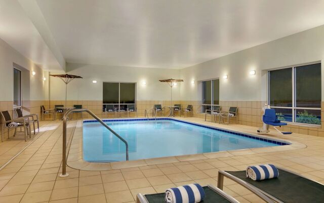 Hampton Inn & Suites Parkersburg Downtown