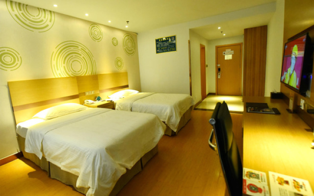 GreenTree Inn Rongcheng Swan Lake Business Hotel