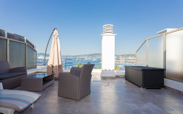 VANEAU Splendide duplex sur la Croisette