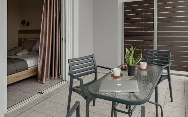 Zilean Apartment Airport by Airstay