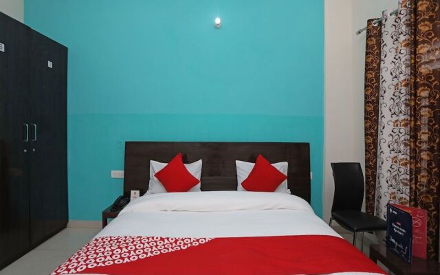 OYO 14634 Star Guest House