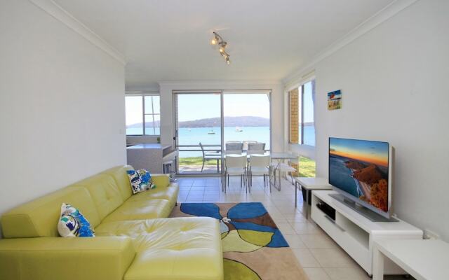 Kooringal, Unit 8/105 Soldiers Point Road