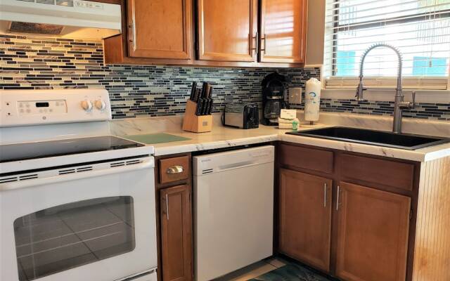 Lani Kai 109 by RedAwning