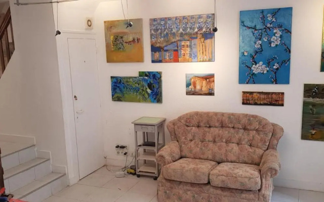 Gazelle Guest House and Art Gallery