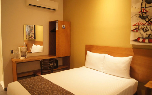 AM Hotel & Plaza