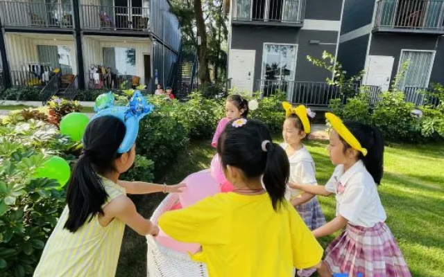 Duolaimi Seaview Inn – People – Fangchenggang