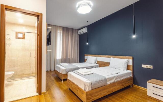 10 KEYS Boutique Hotel