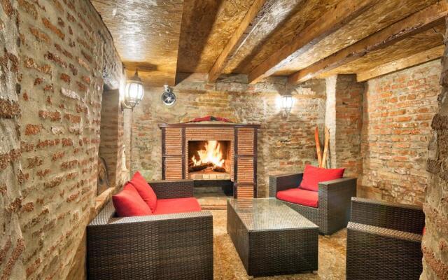 Q&B Hotel