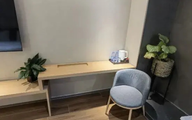 Yubwiku Tang Business Hotel (Tangshan Wuyue Plaza)