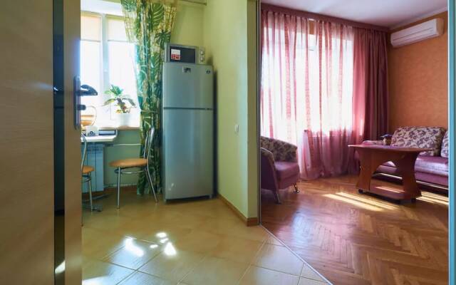 Апартаменты Home-Hotel, ул. Малая Житомирская, 10-2