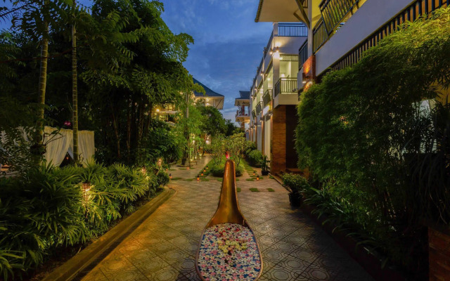 Les Bambous Luxury Hotel