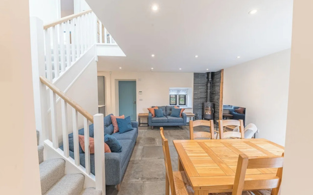 No 2 The Coach House