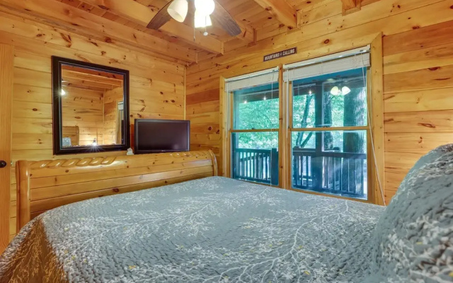 Riverfront Ellijay Cabin w/ Deck + Pool Access!