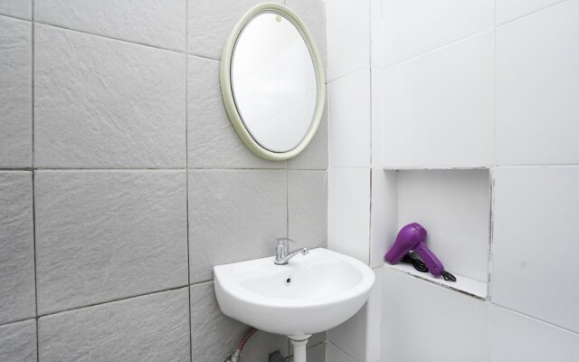 F7 Residence by OYO Rooms