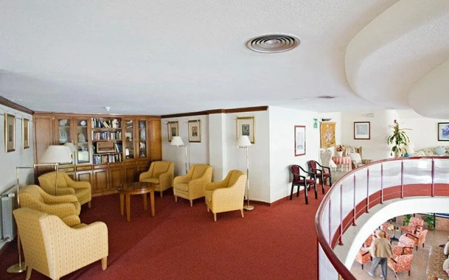 Perla Marina Hotel & Apartamentos