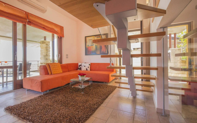 Marina Loft