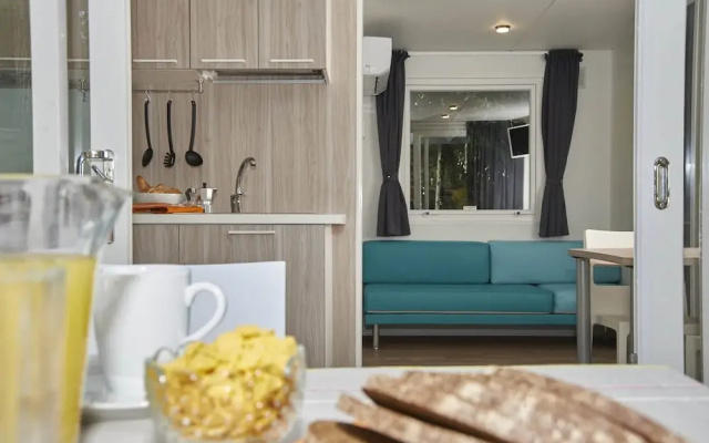 Chalet in Baia Domizia With Private Beach
