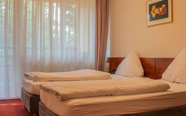 Hotel Alpha