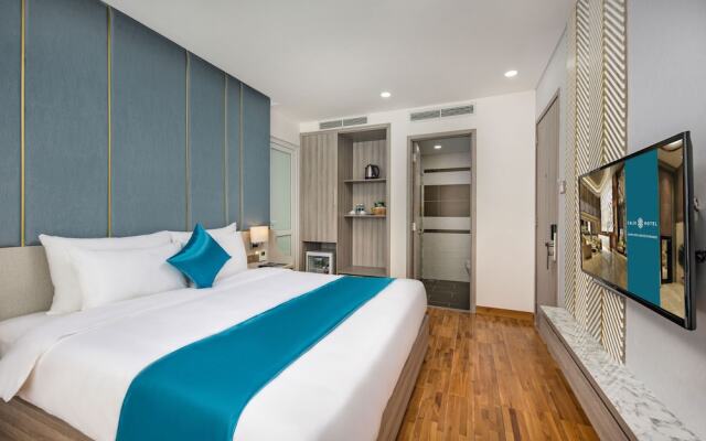 Calix Hotel Da Nang Beach