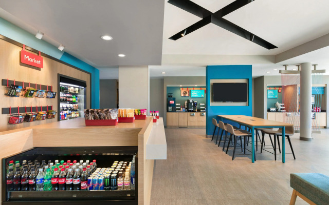 Holiday Inn Express Savannah - Gateway