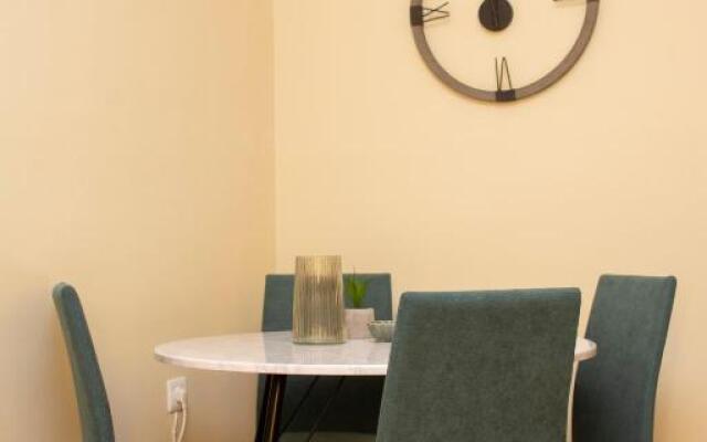 Jacira Guest House