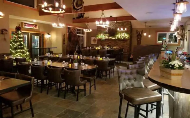 Stardust Inn and Chalets