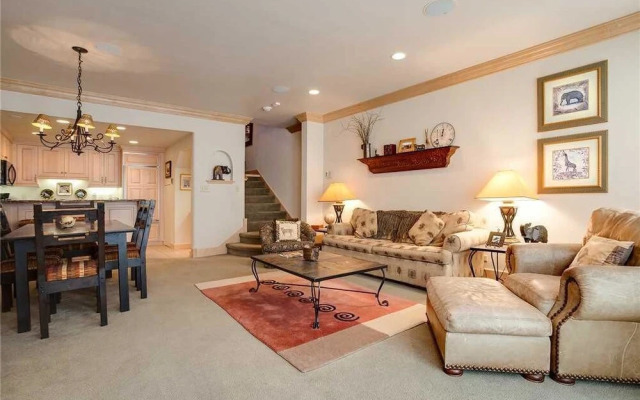 West Condominiums - W3506