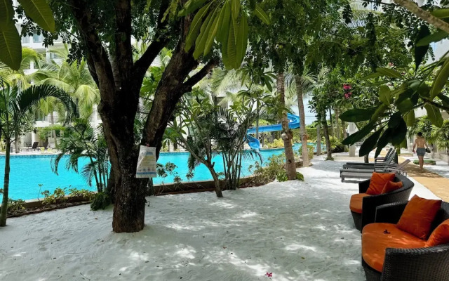 Laguna Beach Resort 3 Maldives