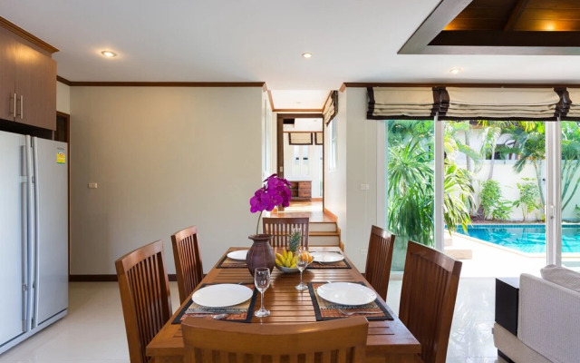 Thai Balinese 3BR Pool Villa Alex Rawai