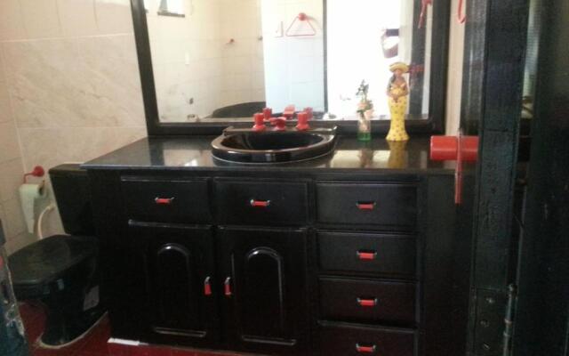 Apto 1,5 km do Shop. Manauara